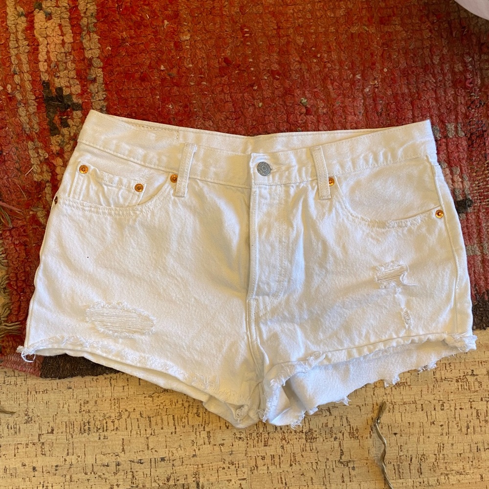 White Levi high waisted shorts